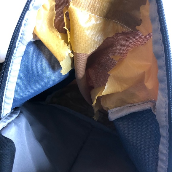 Small Dakine brand backpack - Picture 2 of 2